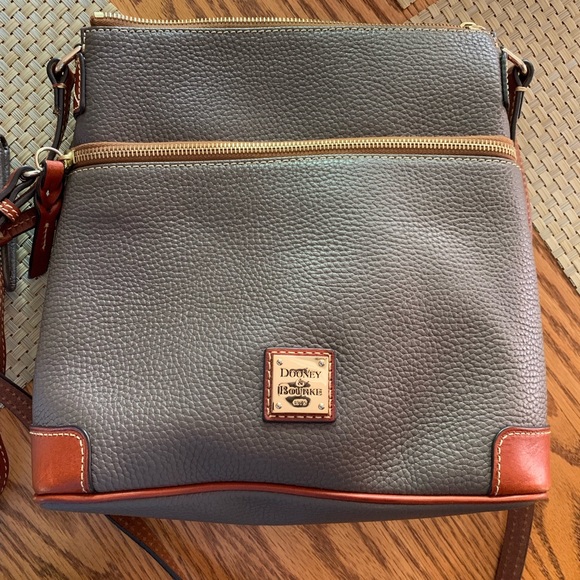 Dooney & Bourke purse - Picture 5 of 5